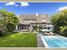 Hauptbild Exklusives Familiendomizil mit Pool in Meerbusch-Büderich - für Käufer provisionfrei